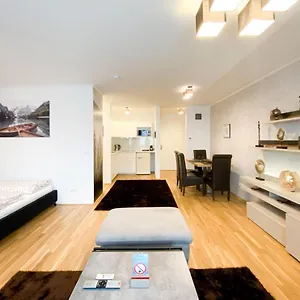  Apartament International