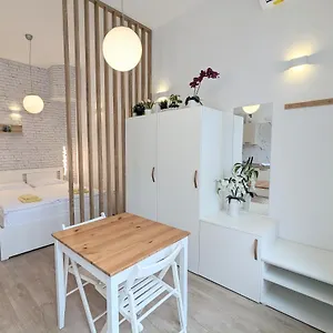 https://metelkova.hotels-in-ljubljana.com