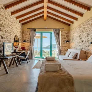 https://kalesma-himare.albaniahotels.org
