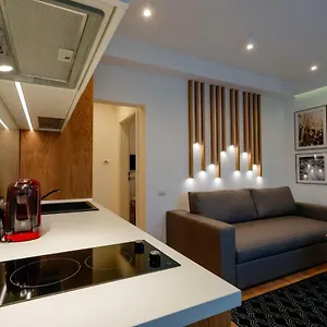 arbans-cosy-modern-apartment-in-the-city-center.bucharesthotelsnow.com/